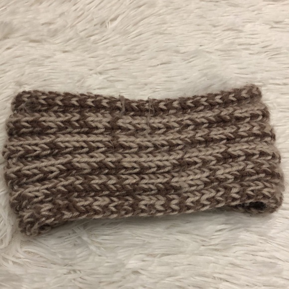 Cable Knit Headband - Picture 2 of 3